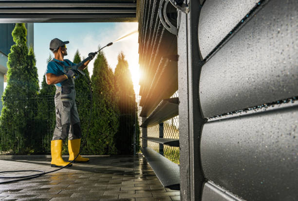 Best Pool Deck Cleaning  in Myrtle Grove, FL